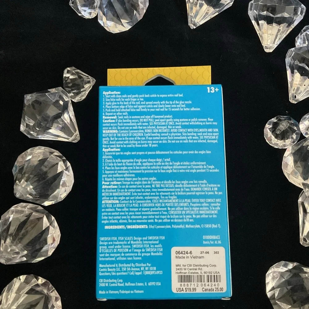 Icing vegan press on nails - Picture 3 of 4
